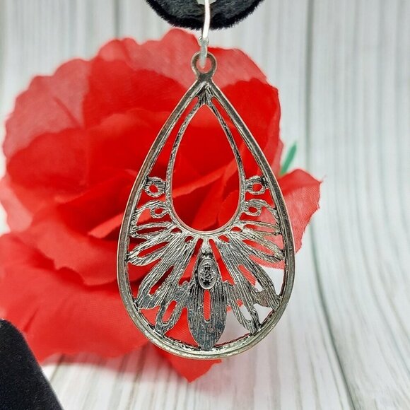 Premier Designs Silver Tone Filigree Openwork Teardrop Earrings Statement 2.5" - Picture 7 of 9